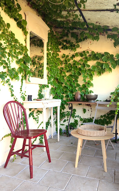 Terrasse et jardin des Clos Rougeot, Vézinnes, Yonne