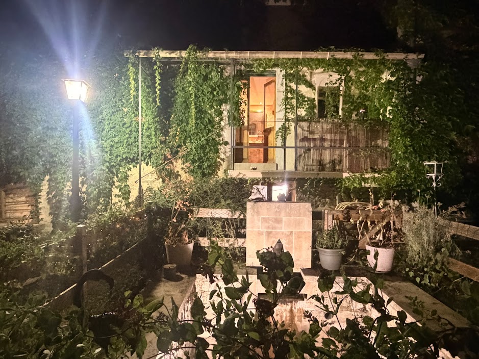 Les Clos Rougeot le soir à Vézinnes