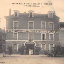hôtel de la ville de Lyon à Tonnerre