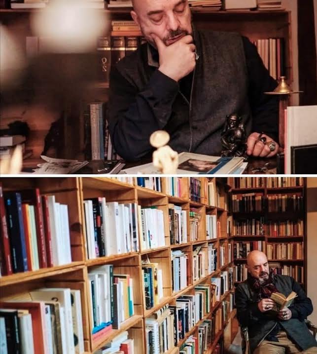 Eric Poindron dans sa bibliothèque et à son bureau